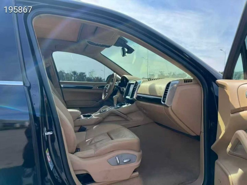 苏州14年保时捷卡宴7