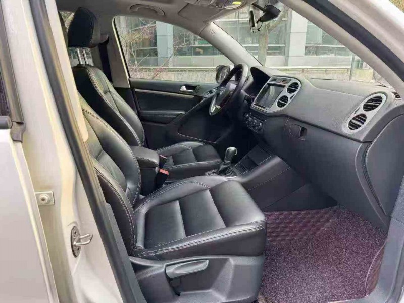 苏州19年大众途观6