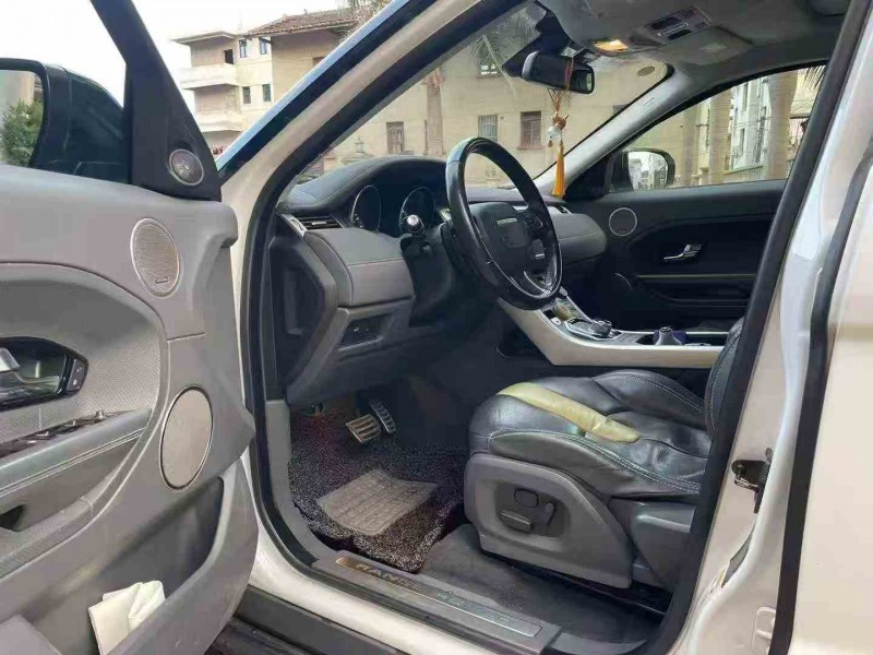 厦门13年路虎极光3