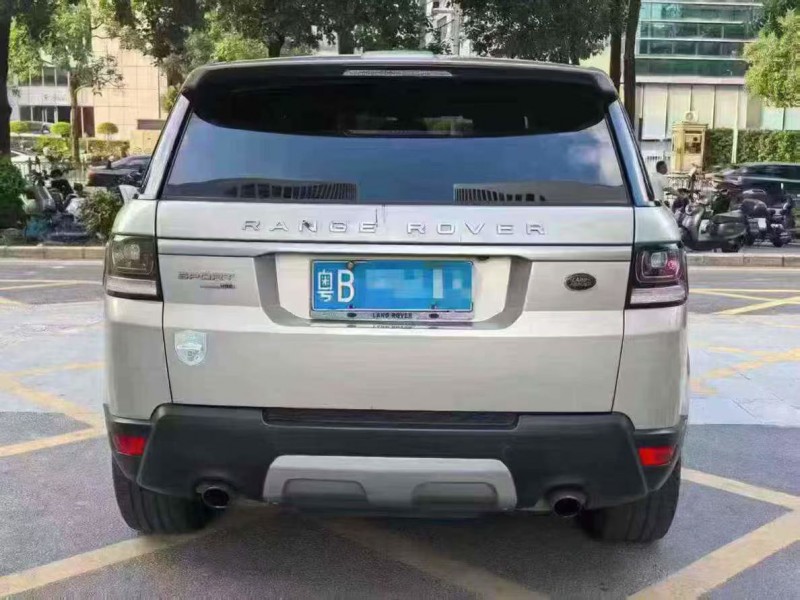 深圳15年路虎揽胜运动6