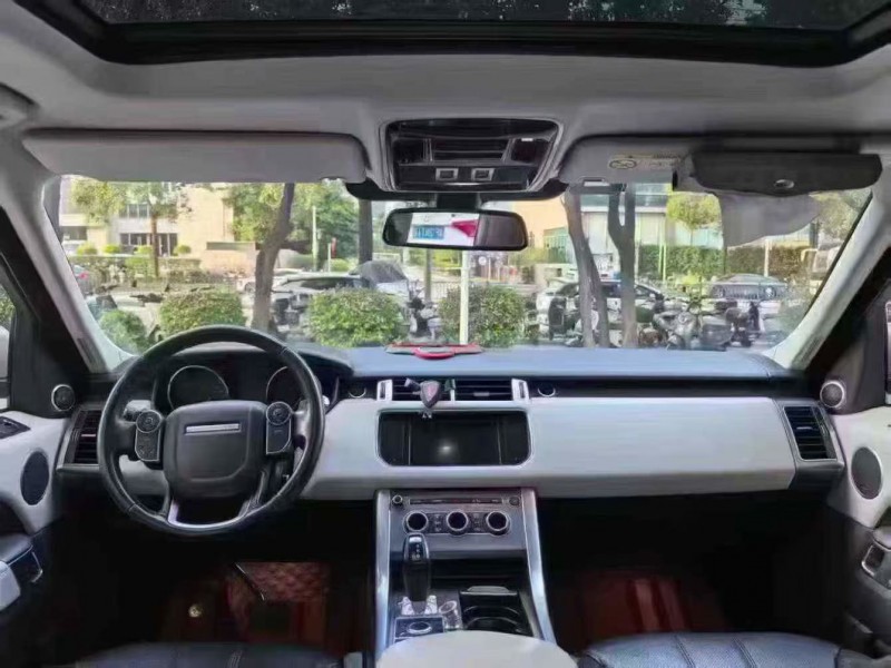 深圳15年路虎揽胜运动8