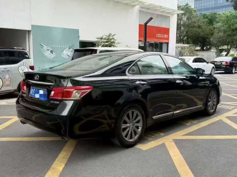 深圳10年雷克萨斯ES8