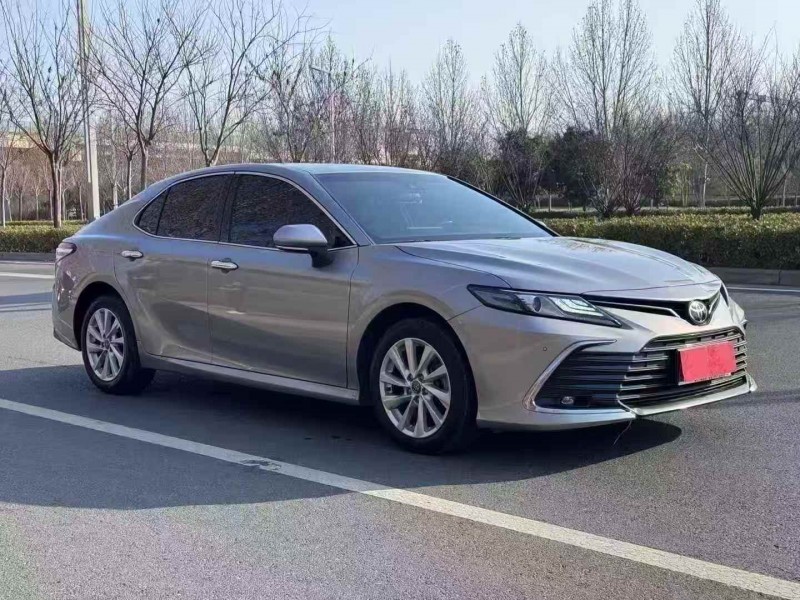 新乡21年丰田凯美瑞2