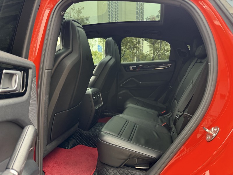 济宁20年保时捷卡宴5