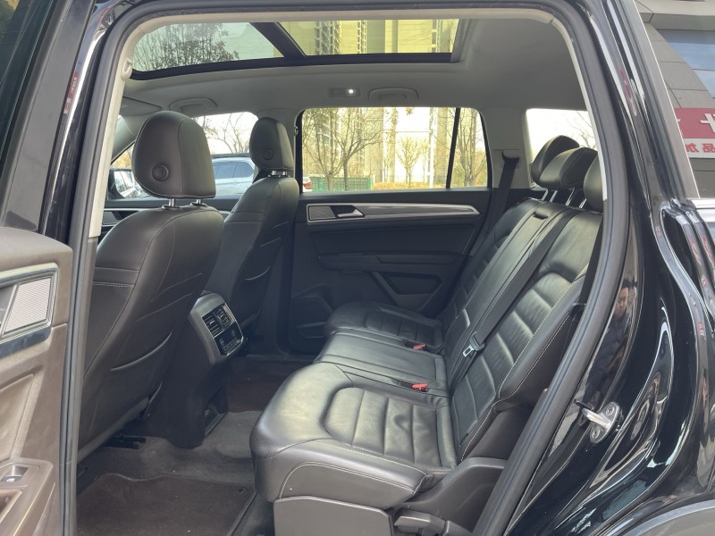 济宁19年大众途昂5