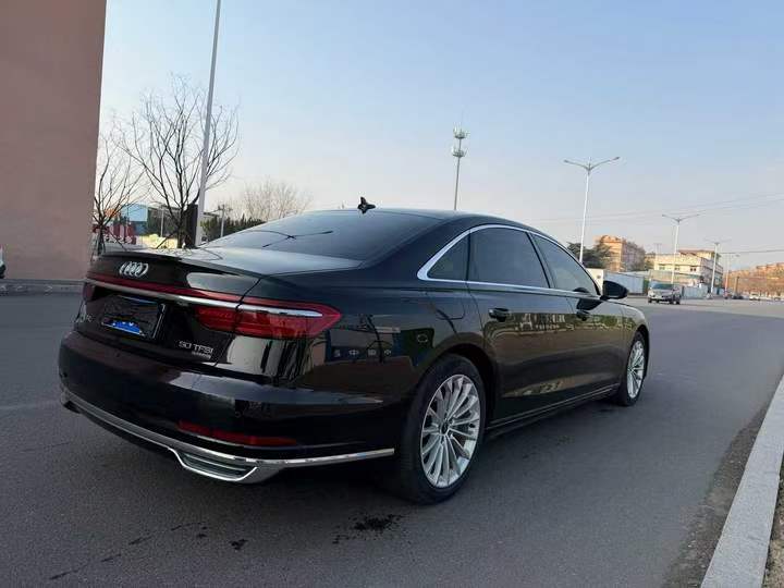 潍坊21年奥迪A8L7