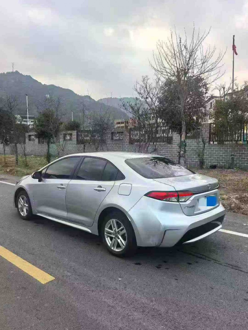 温州21年丰田雷凌7