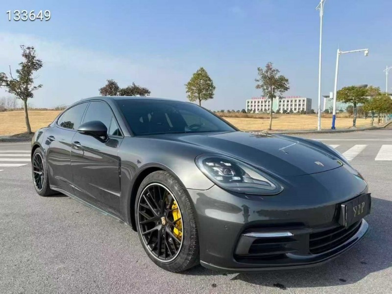 南通17年保时捷帕拉梅拉2