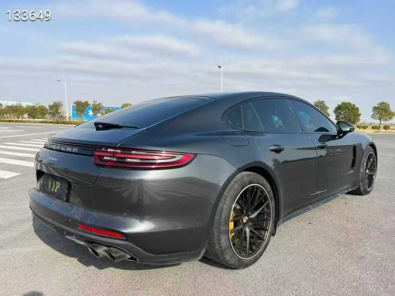 南通17年保时捷帕拉梅拉8