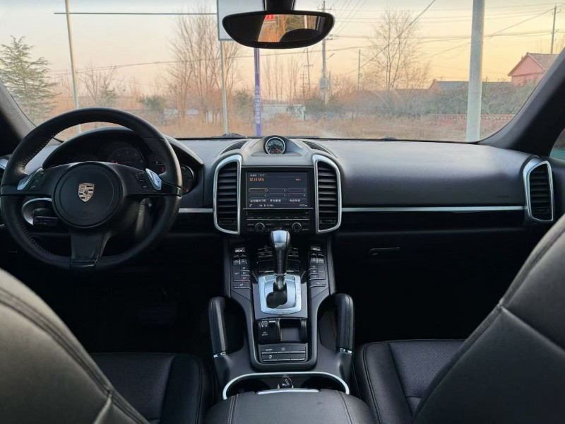 青岛15年保时捷卡宴4