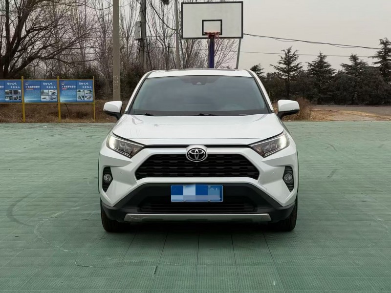 青岛21年丰田RAV4荣放1