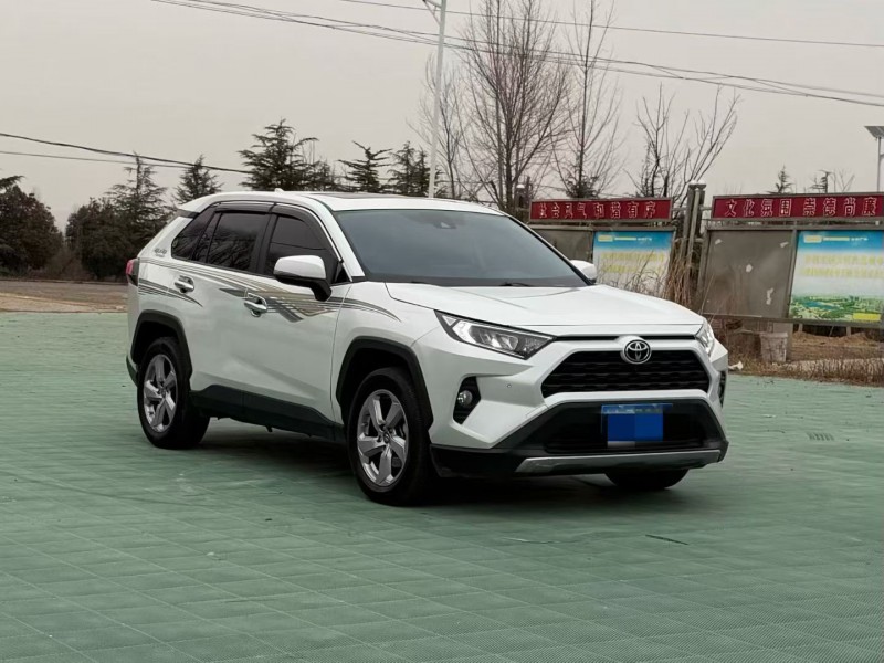 青岛21年丰田RAV4荣放2