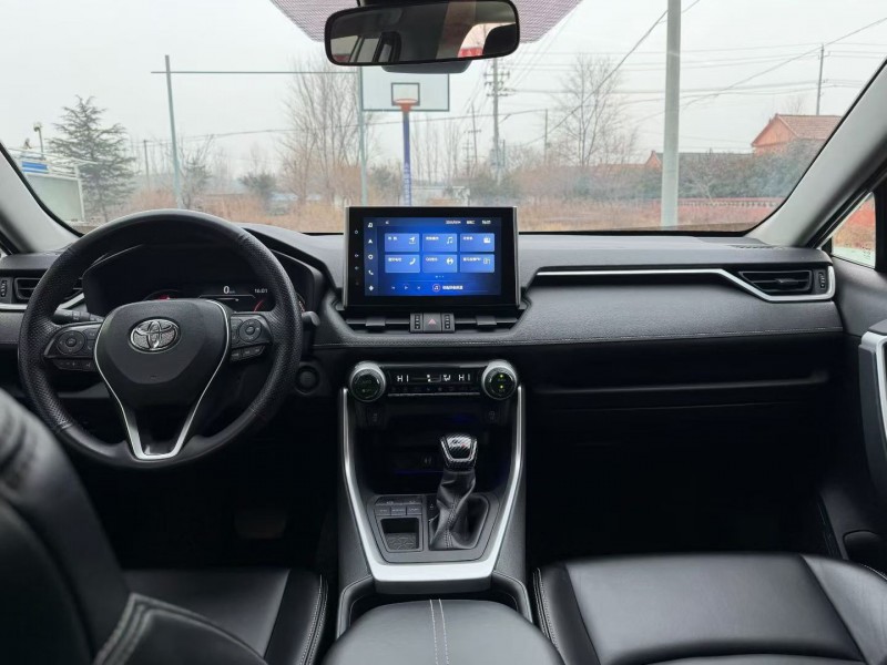 青岛21年丰田RAV4荣放4