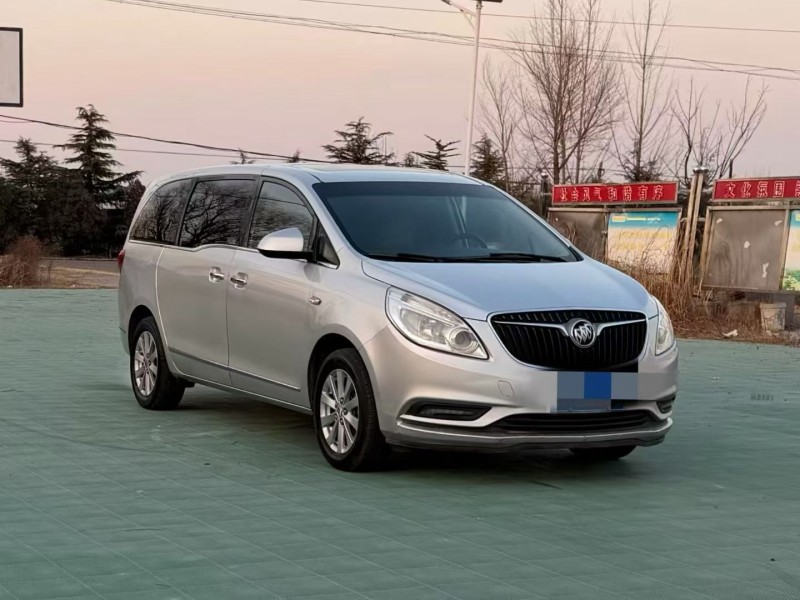 青岛18年别克GL82
