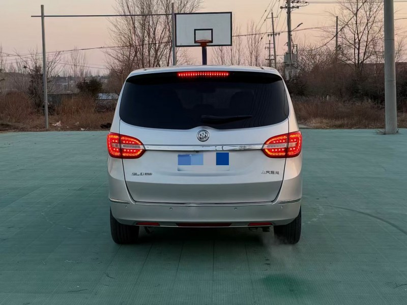 青岛18年别克GL86