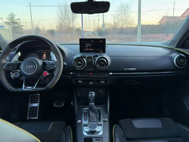 青岛16年奥迪S34