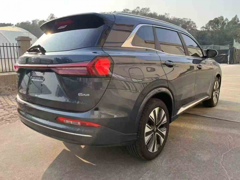 江门25年东风蓝电E58