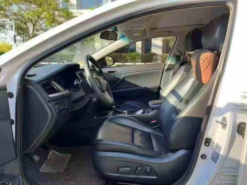 深圳20年现代名图4