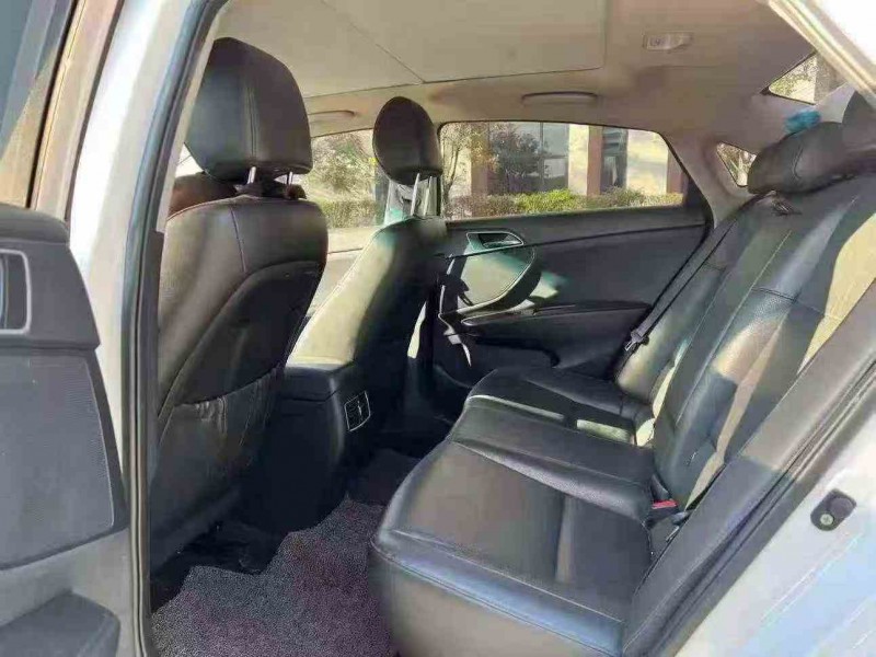 深圳20年现代名图5