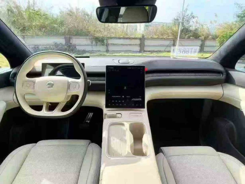 湛江25年蔚来ES65