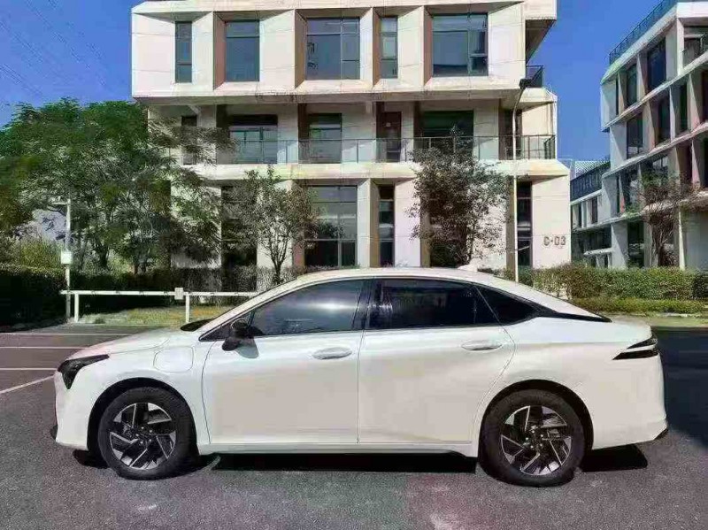 汕头25年传祺埃安S8