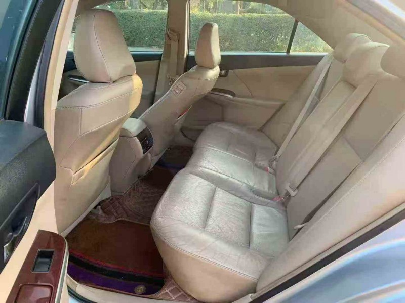 江门12年丰田凯美瑞5