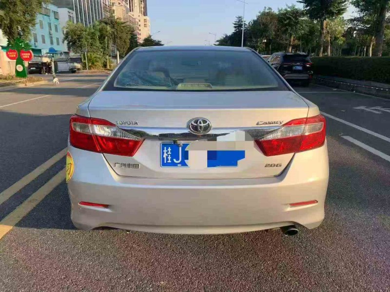 江门12年丰田凯美瑞9