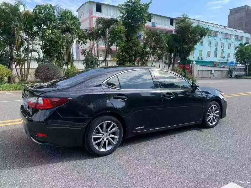 湛江16年雷克萨斯ES7