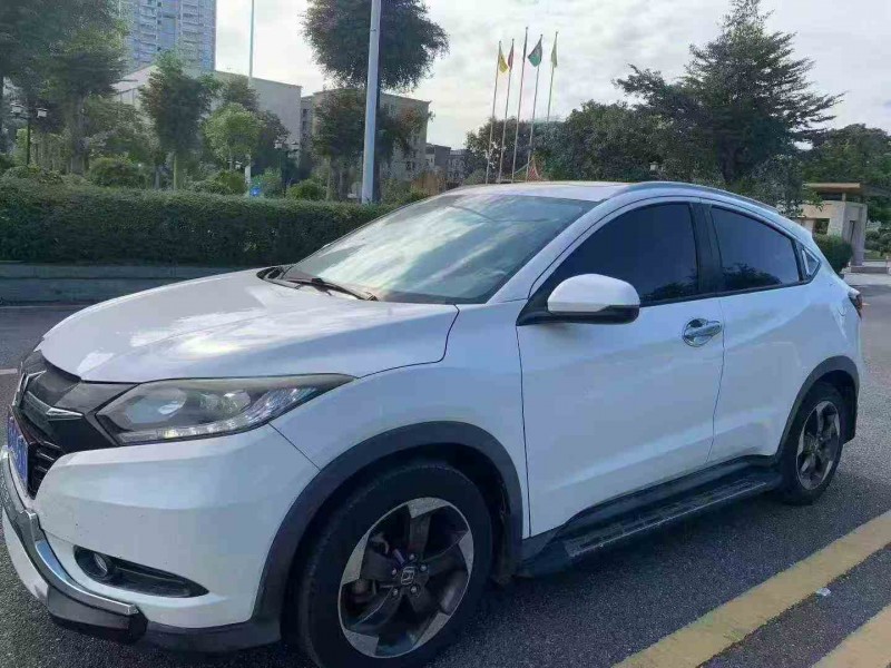 韶关16年本田缤智3