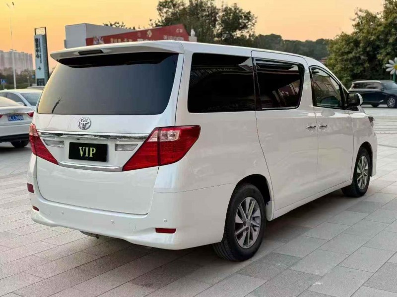 广州12年丰田埃尔法9