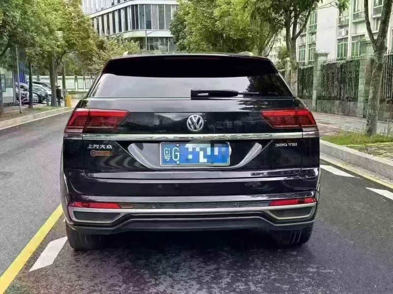 广州19年大众途昂9