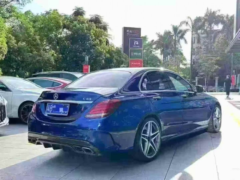 广州17年奔驰AMG8