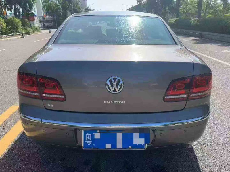 贵港16年大众辉腾9