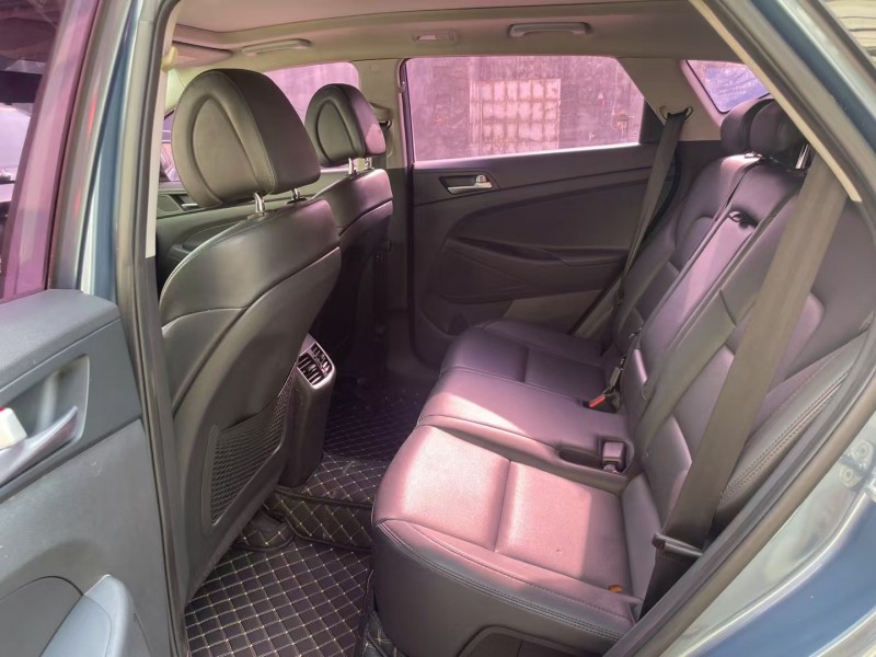 济南16年现代途胜8