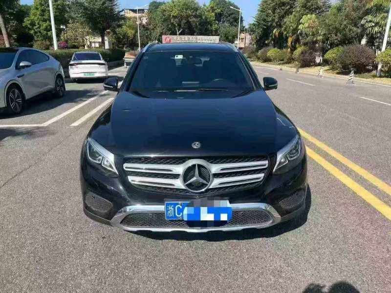 湛江19年奔驰GLC1