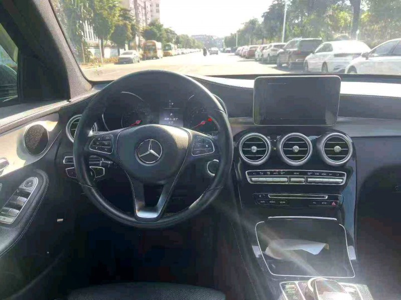 湛江19年奔驰GLC4