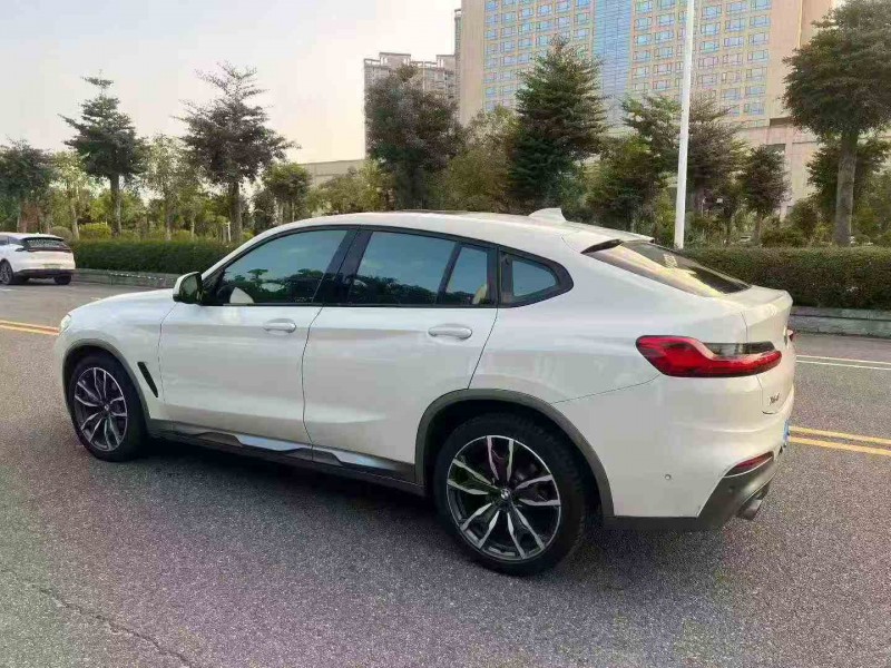 广州19年宝马X47