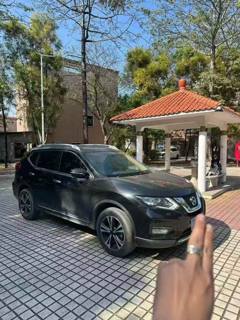 广州18年日产奇骏3