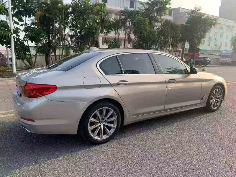 湛江18年宝马5系8