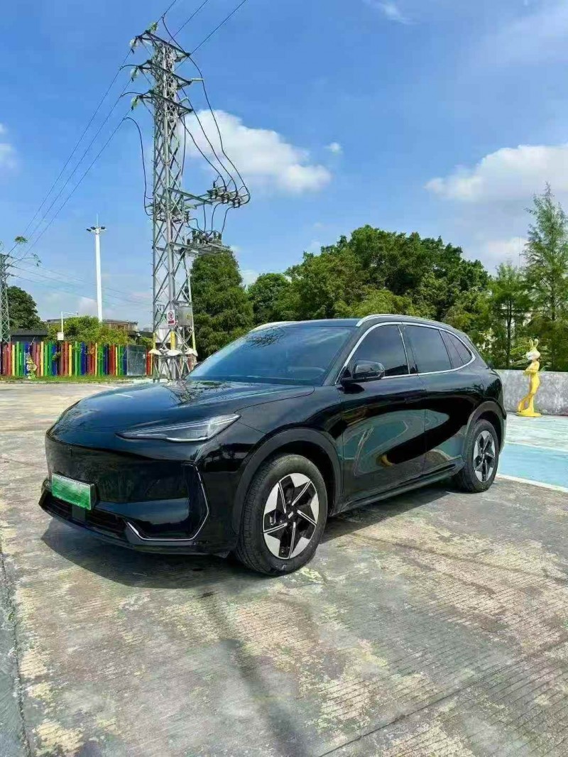 广州25年吉利银河2