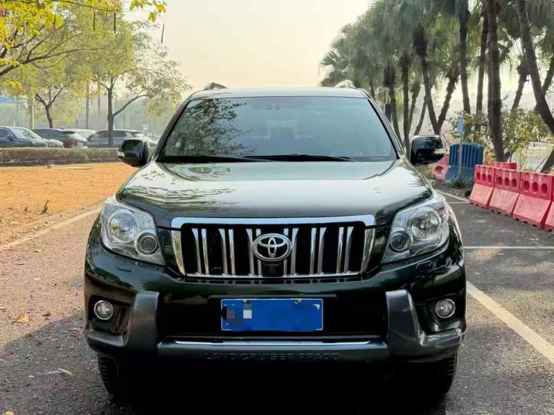 广州13年丰田普拉多1