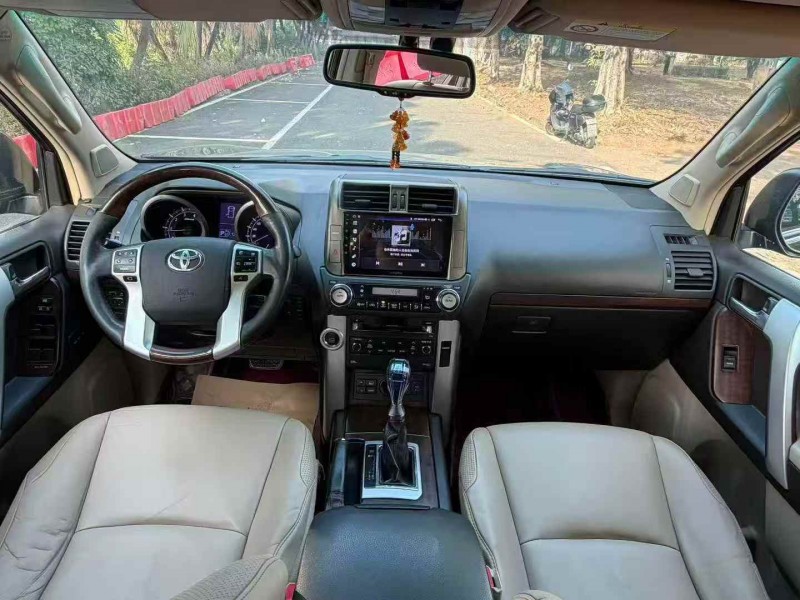 广州13年丰田普拉多5