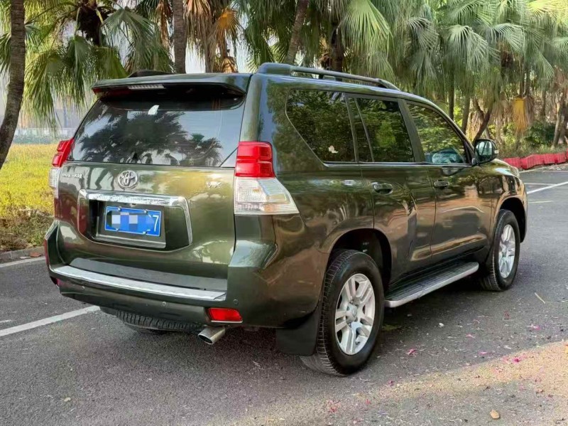 广州13年丰田普拉多8