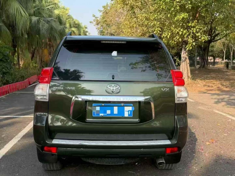 广州13年丰田普拉多9