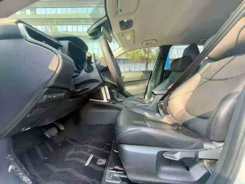 广州24年丰田锐放4