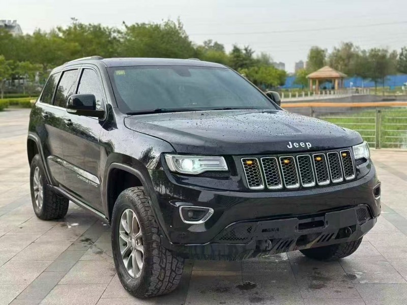 青岛15年Jeep大切诺基3