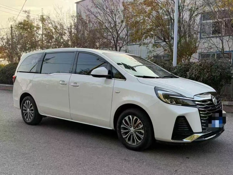 青岛24年别克GL83