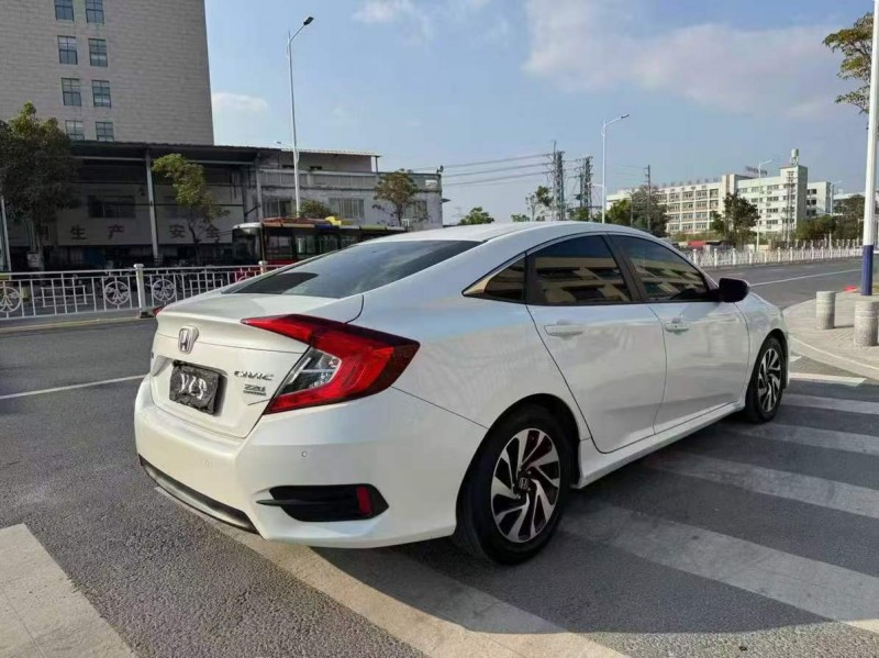 广州19年本田思域5