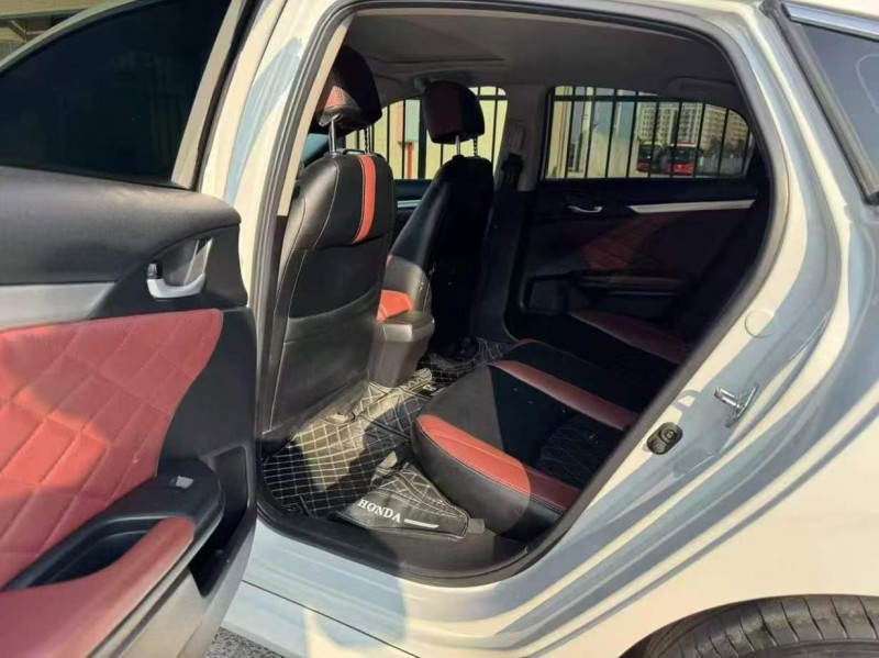 广州19年本田思域9