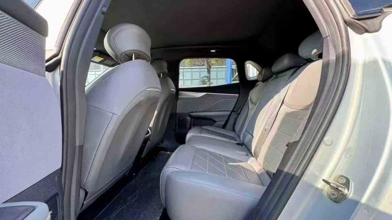 湛江25年长安汽车深蓝6